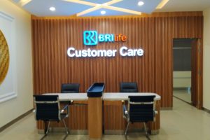 Meja Resepsionis BRI Life Kota Malang